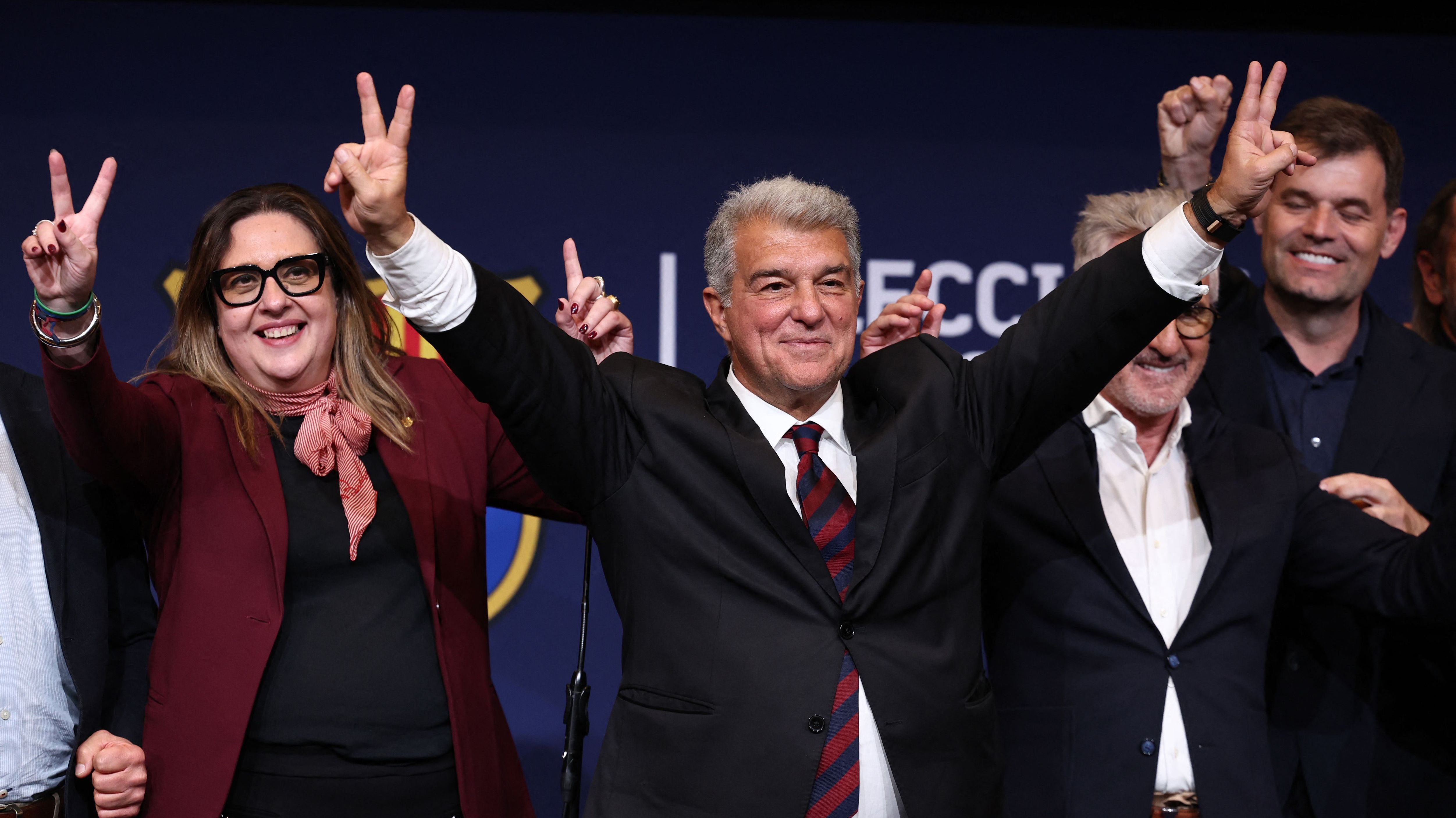 بالفيديو| لابورتا يطلق رسائل نارية بعد فوزه بانتخابات برشلونة