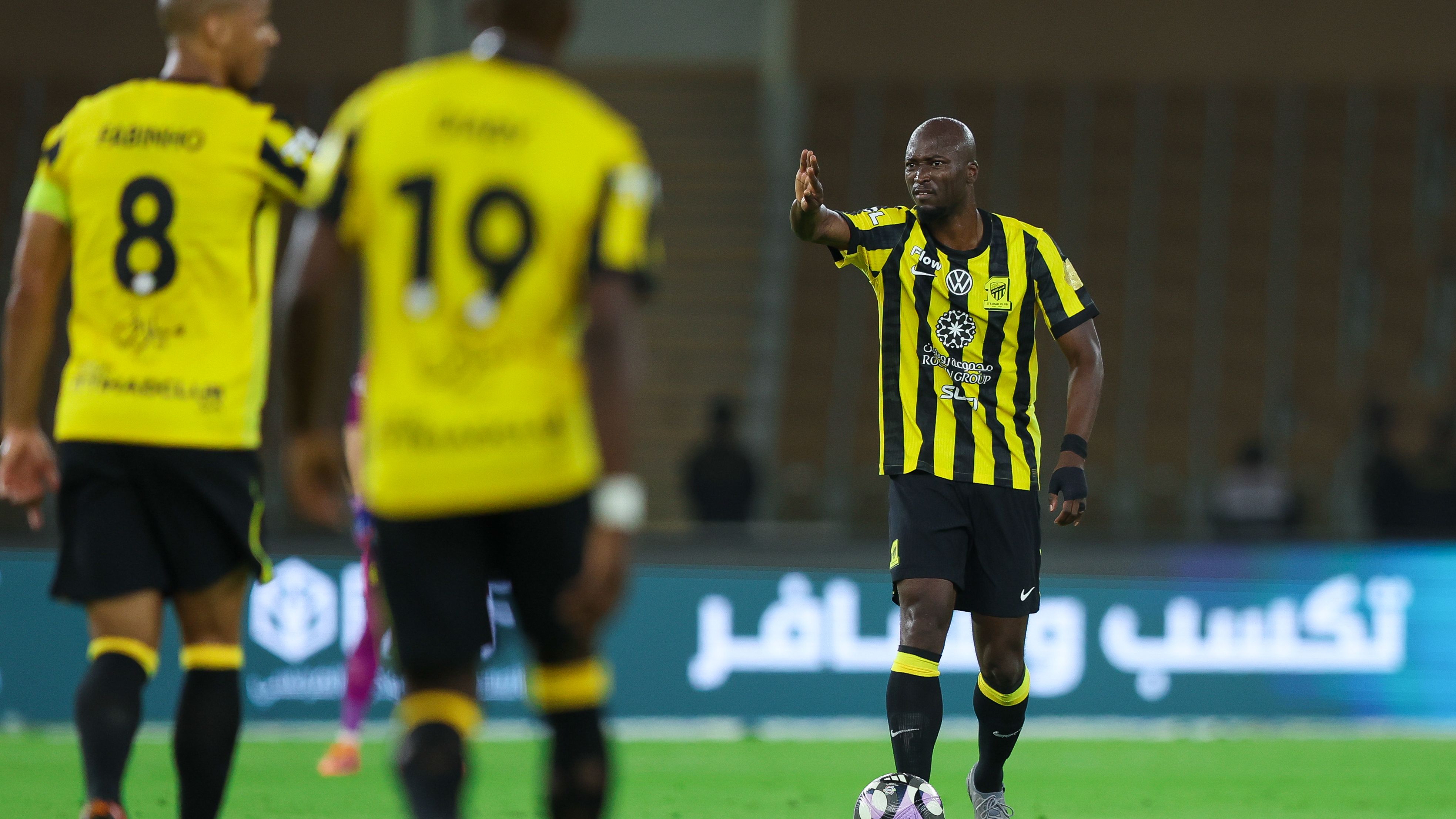 بهدية باهظة.. لاعب اتحاد جدة يصالح الجماهير قبل بداية رحلة آسيا