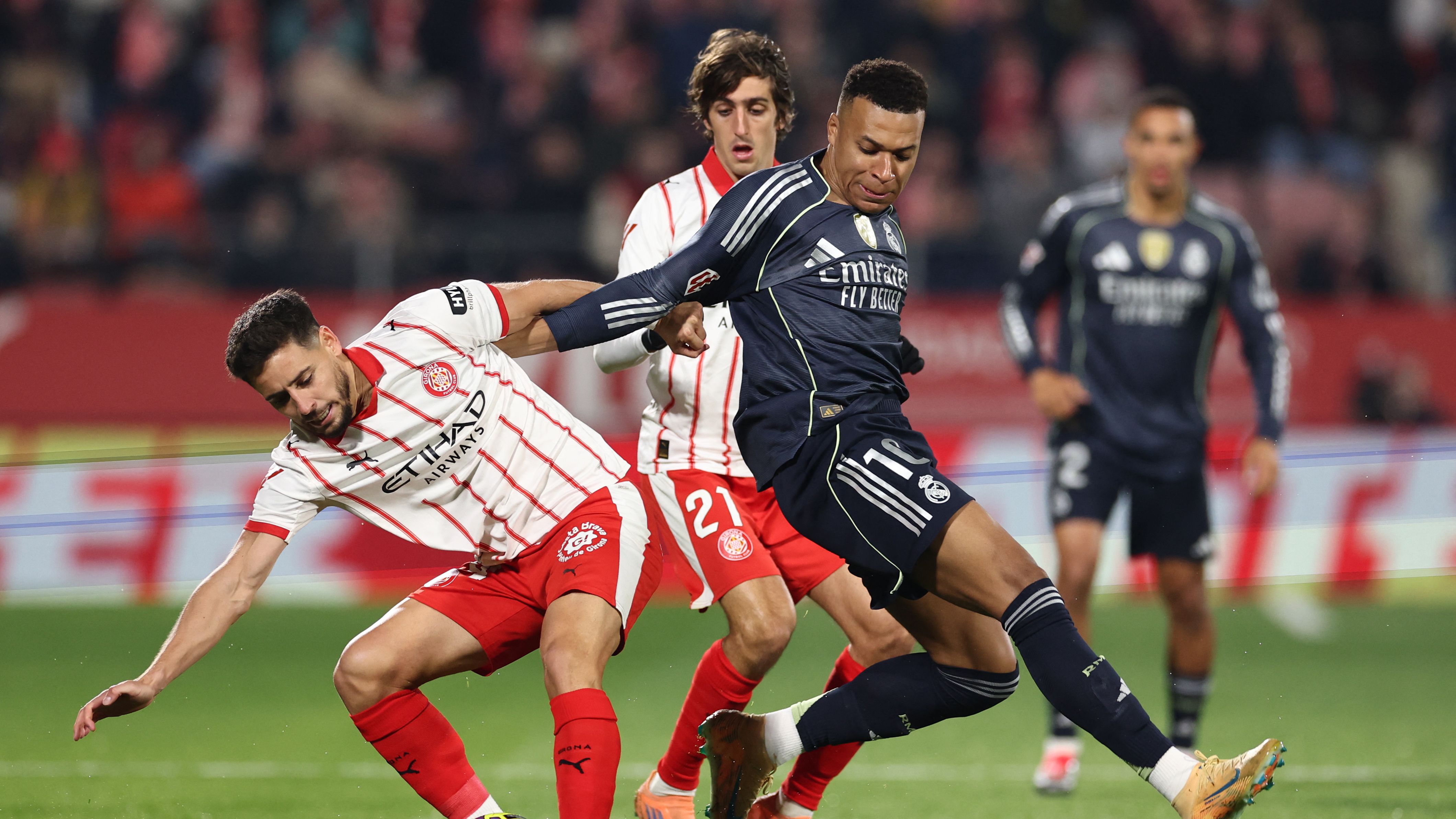 جدول مباريات اليوم الجمعة 10 أبريل 2026 .. القنوات الناقلة والمعلقين